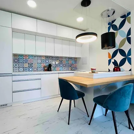 Prizemny S Terasou V Meste Apartment Martin